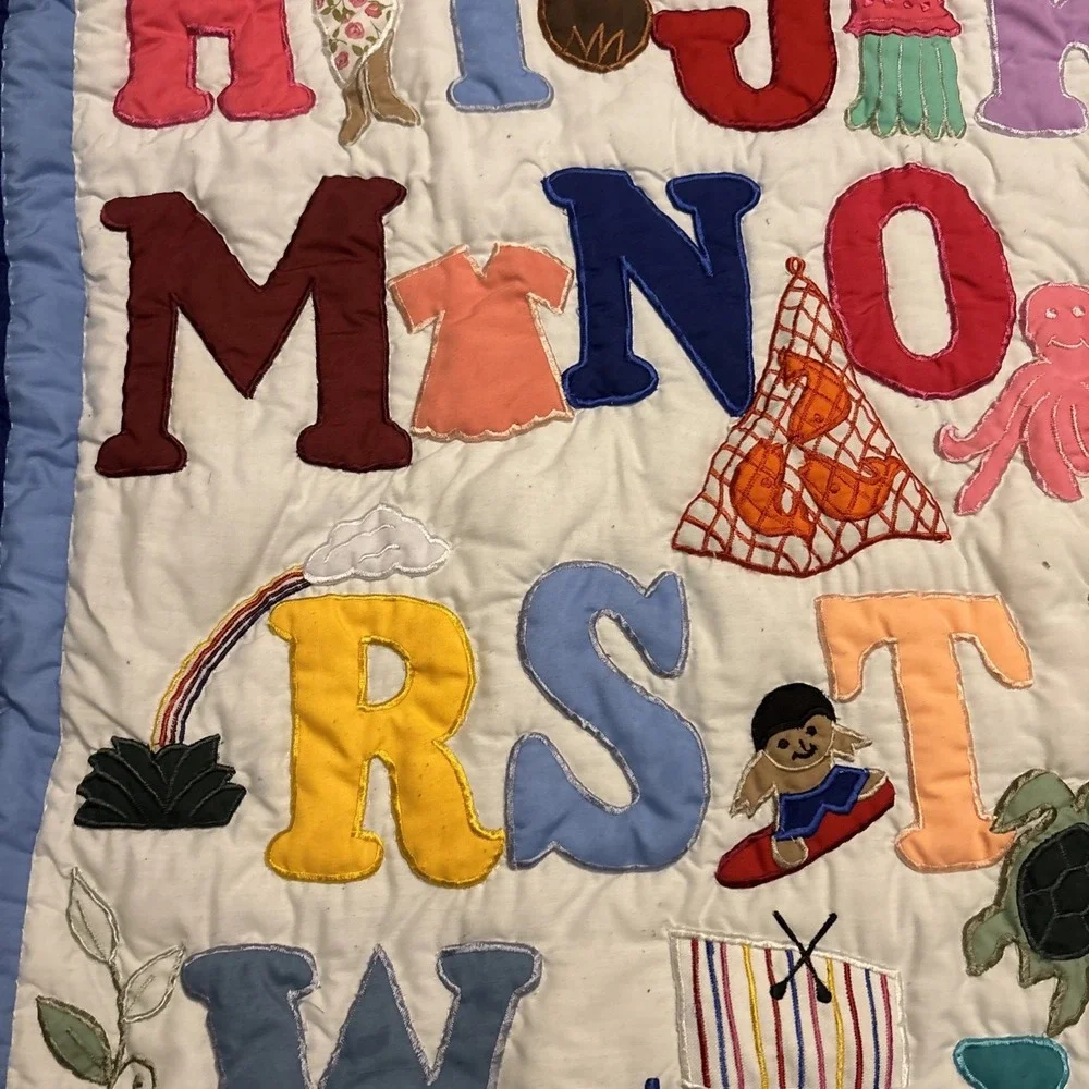 Handmade ABC Hawaiian Style Quilt Wall Hanging Baby Crib Comforter Patchwork‎